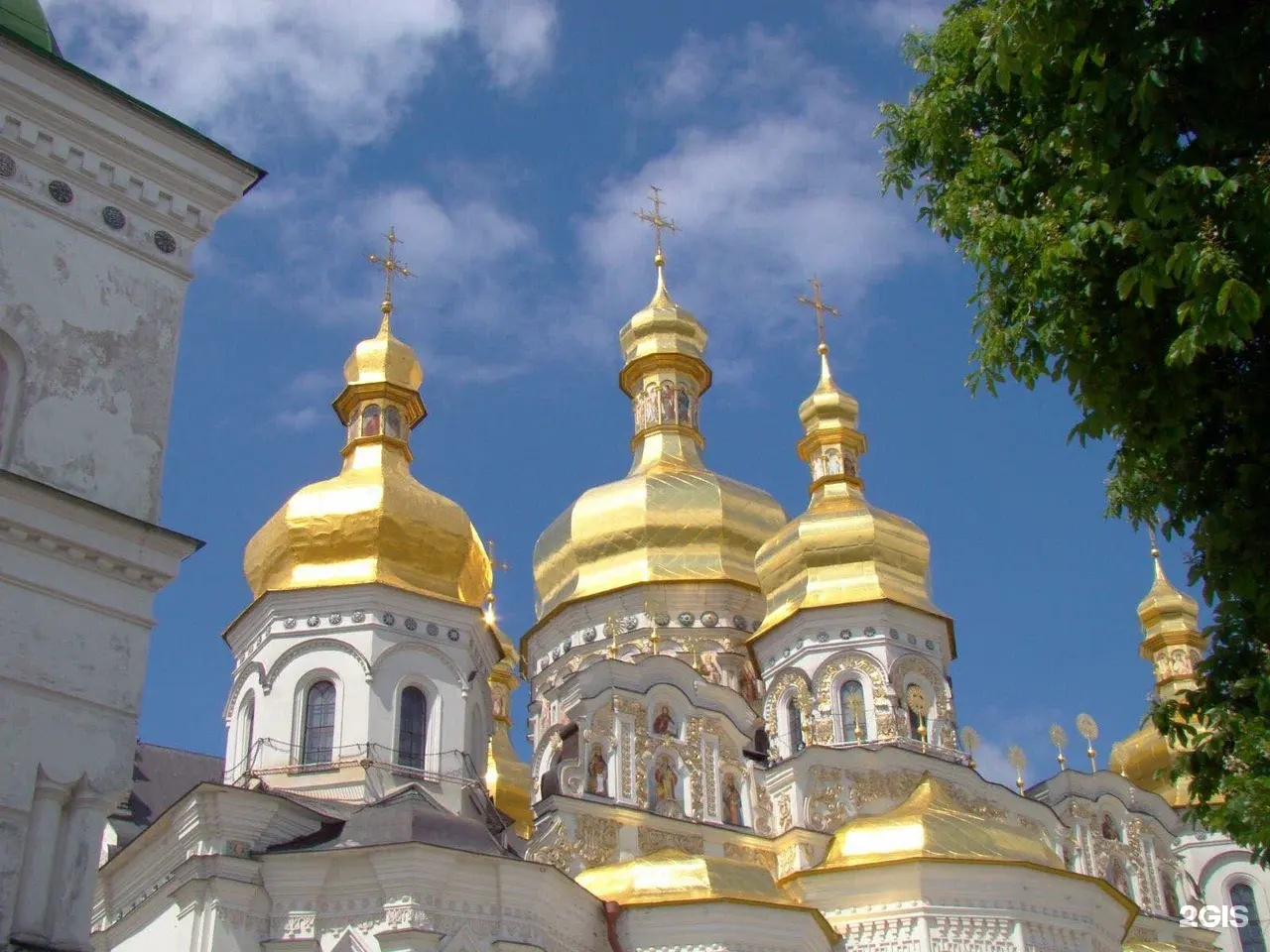 Некрополь, специализированная похоронная служба